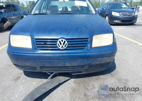 2001 Volkswagen Jetta Wolfsburg z USA, uszkodzony, nr VIN 3VWPD69M21M181433
